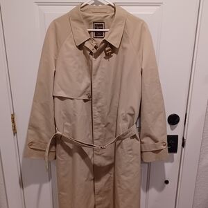 Christian Dior Monsieur Vintage Beige Trench Coat W/ Button Closure 42R